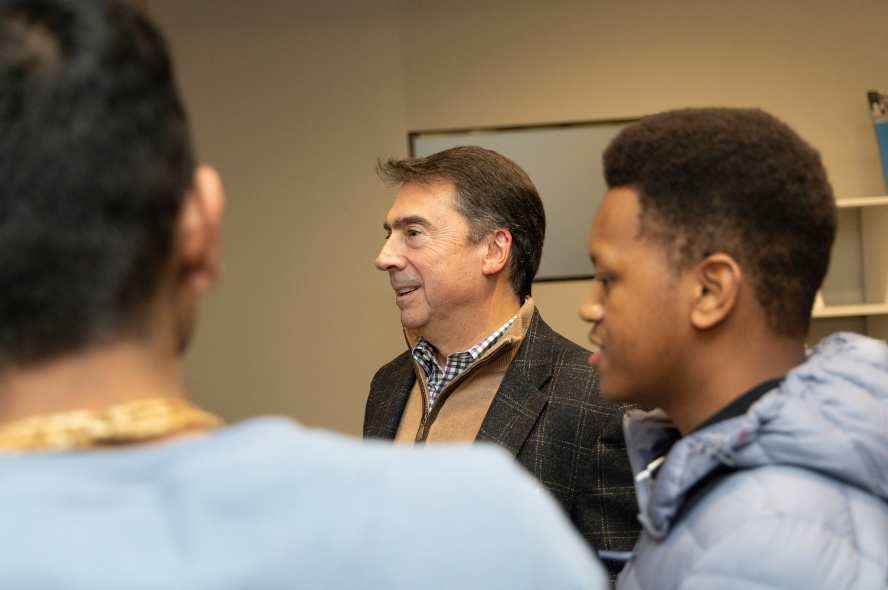Andy Youniss talks with students during the Industry Insights event.